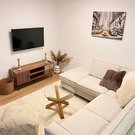 Scandi Apartment With Terrace And Parking